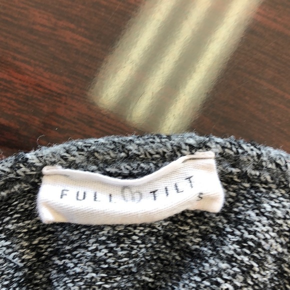 ⭐️2/25⭐️ FULL TILT Grey Bodysuit Size Small - Picture 5 of 6